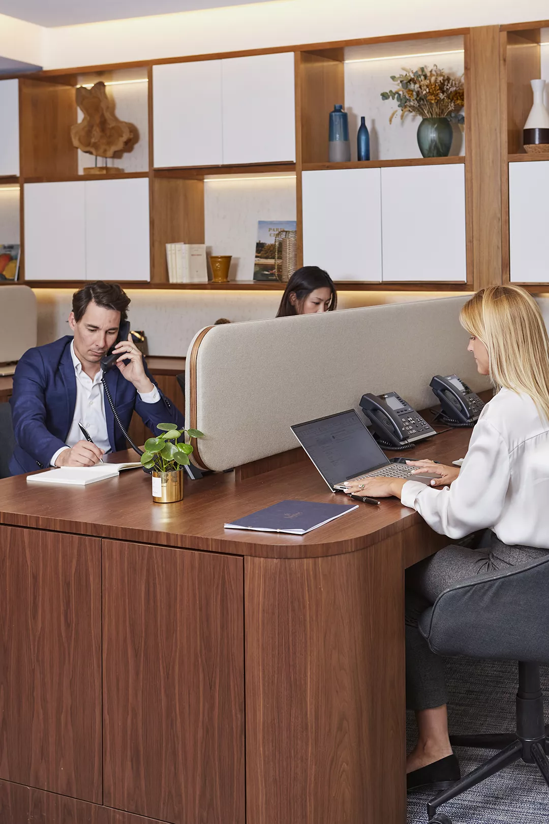 Les consultants de Junot Location & Gestion travaillent dans l'agence Junot Location & Gestion dans le 18e arrondissement de Paris