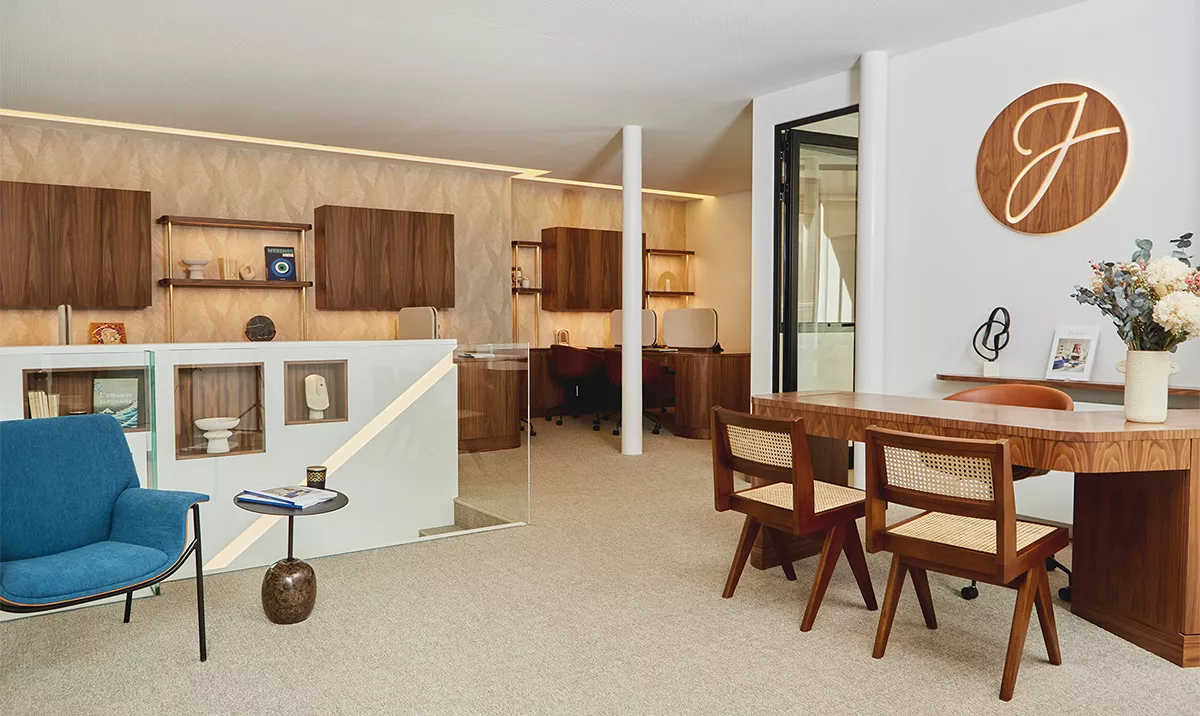 Interior of the Junot Saint Georges agency in the 9th arrondissement of Paris