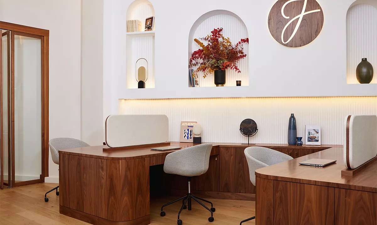 Interior of the Junot Martyrs agency in the 9th arrondissement of Paris