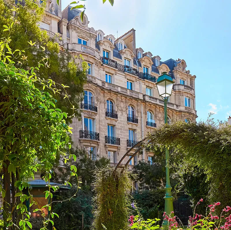 Façade d'un immeuble d'exception à vendre