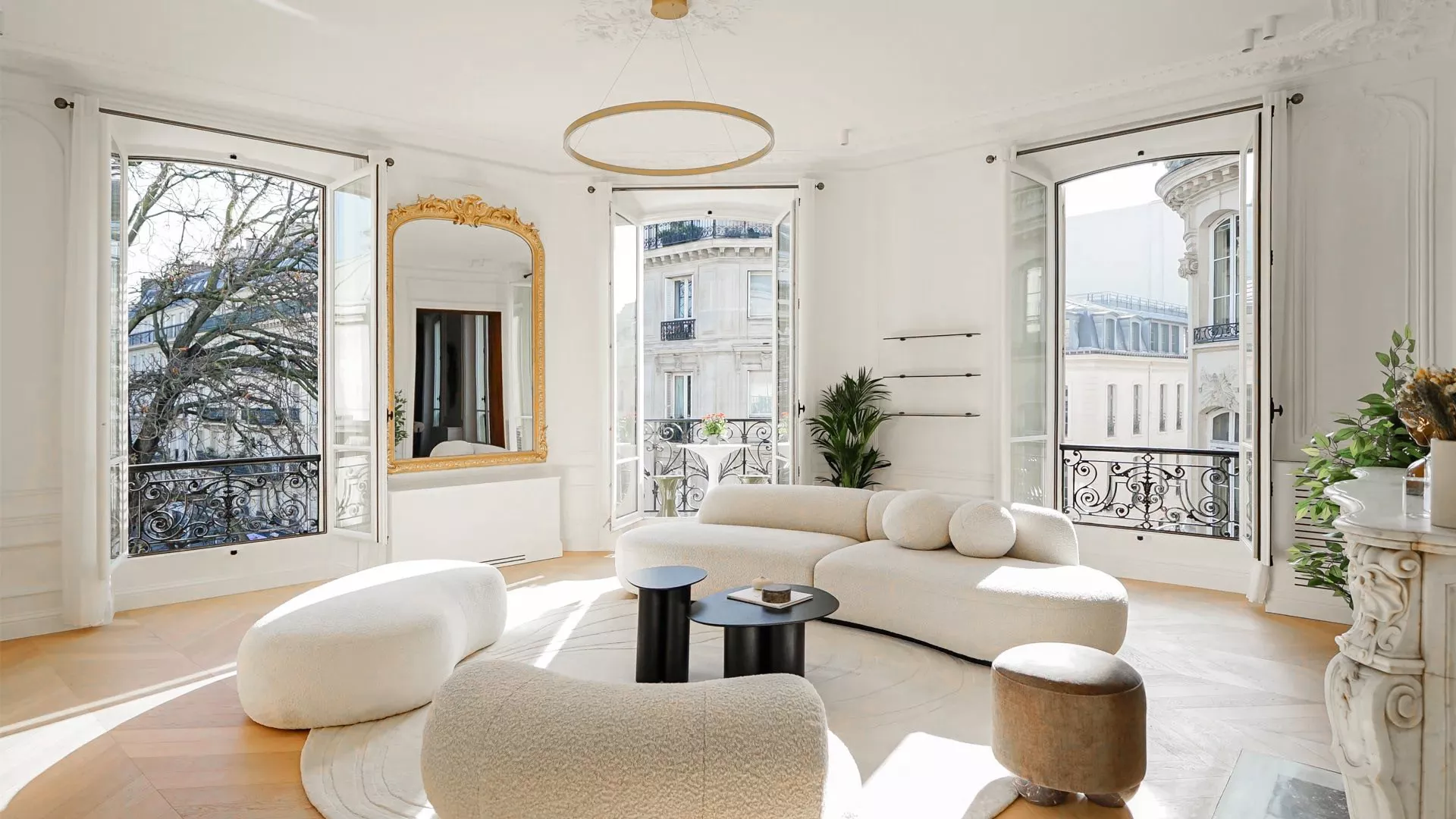 Appartement de 169 m² avec 3 chambres vendu clé en main à une Américaine comme pied-à-terre, Paris 8e – Saint-Augustin