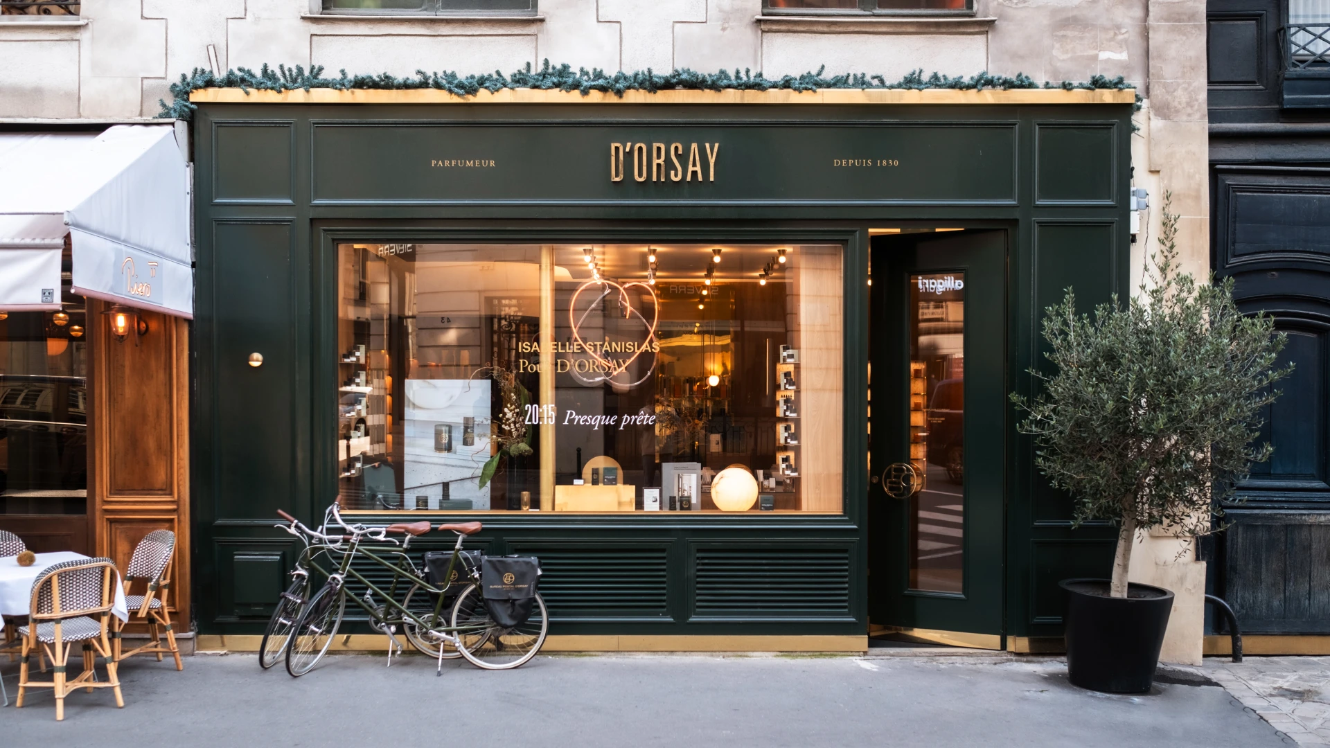 vitrine magasin d'Orsay parfumeur collaboration junot