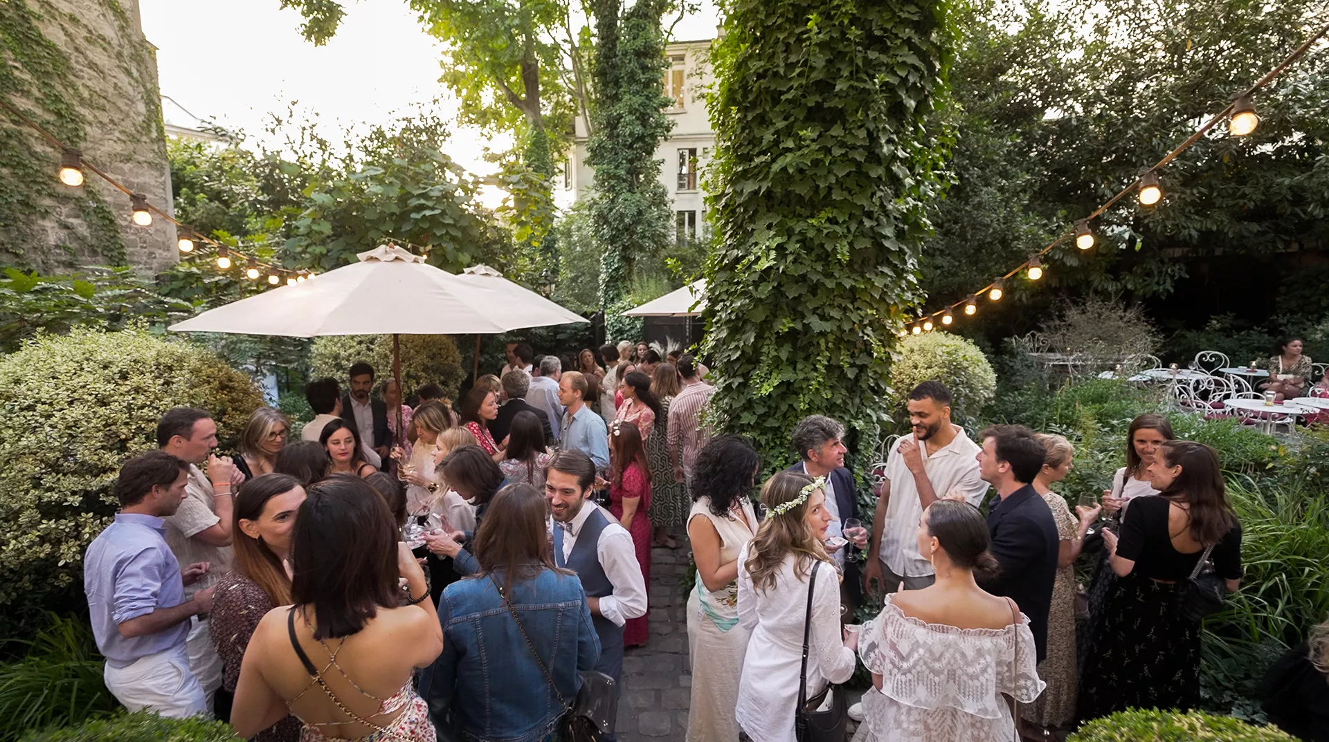 Junot team during an evening in a garden of a luxury private hotel