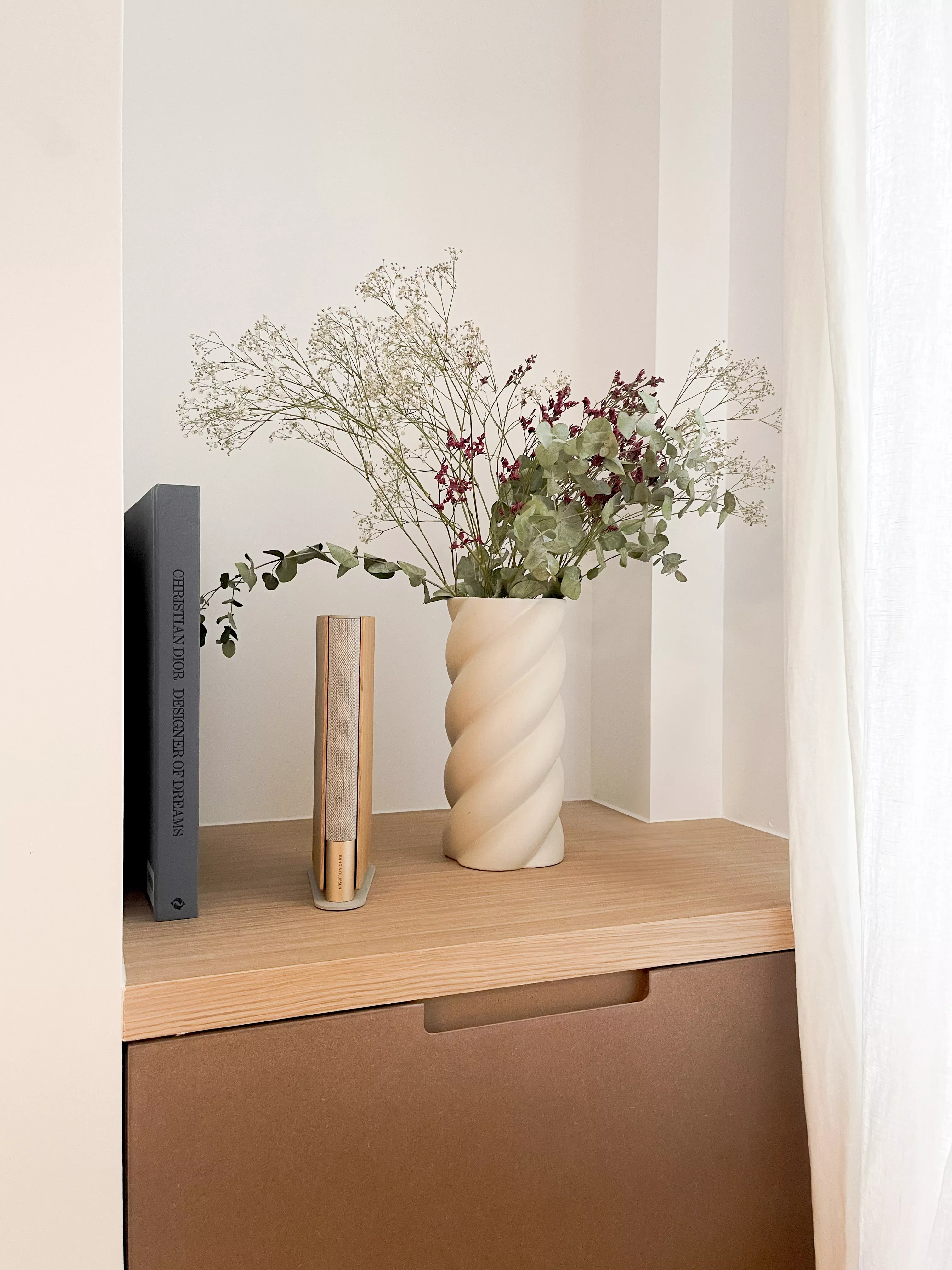 Eléments de décoration dans un appartement de luxe vendu par Junot