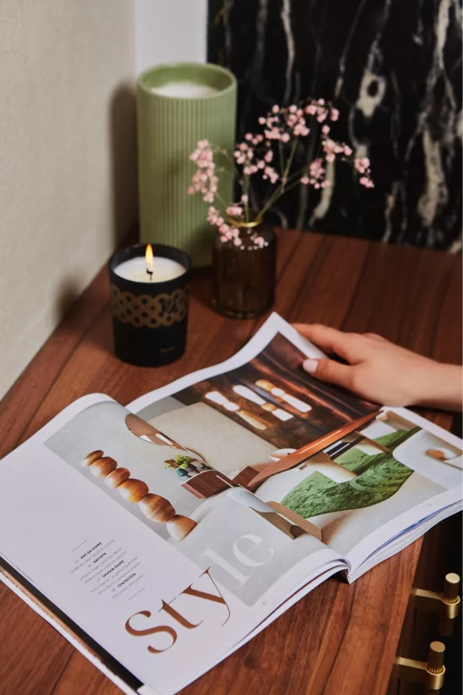 Junot Magazine opens on a Lifestyle article